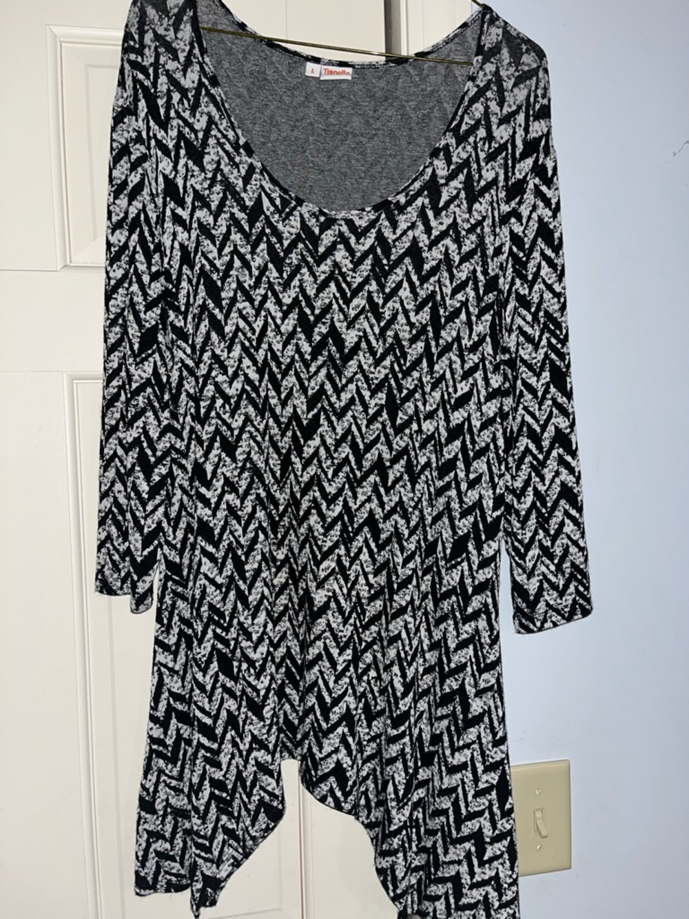 Tianello Black & White Chevron Scoop-Neck Tunic